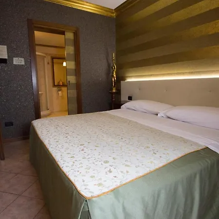 Le Fate Corbezzole לינה וארוחת בוקר 4*