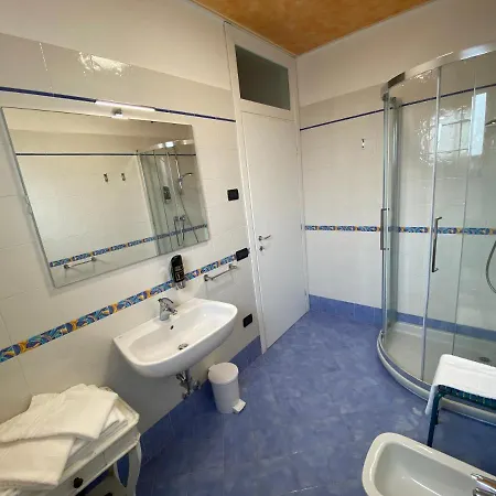 Le Fate Corbezzole 3* Romano D'Ezzelino