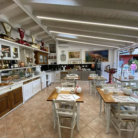 Le Fate Corbezzole 4*