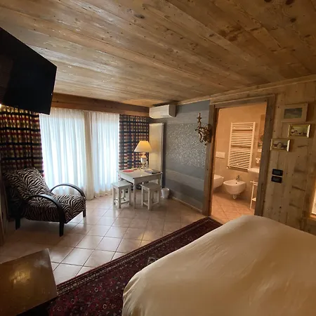 Le Fate Corbezzole לינה וארוחת בוקר 4*